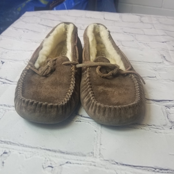 Ugg Dakota 5612 brown suede slippers - Picture 4 of 11